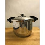 The Nutrex Cooker™ with cover