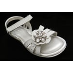 White “Joanna” girl’s Stride Rite sandals with flower on top