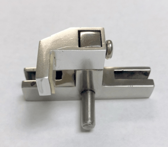 Top pivot hinge