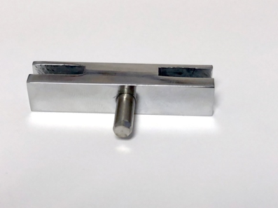 Bottom pivot hinge