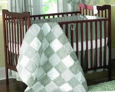 Nan Far Woodworking Drop-Side Crib