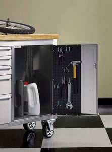 Whalen tool chest with open door