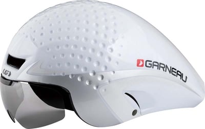Louis Garneau P-09 aerodynamic bicycle helmet in white and silver.