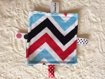 Colored Zig-Zag Pattern Sensory Grab Garbs Blanket
