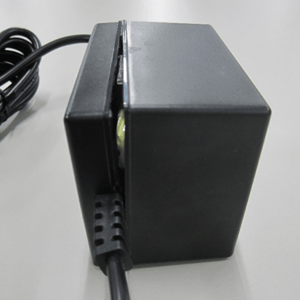 A crack can occur between the recalled PA-10 AC Power Adapter's upper and lower cases