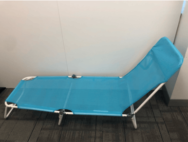 Recalled beach lounger – blue